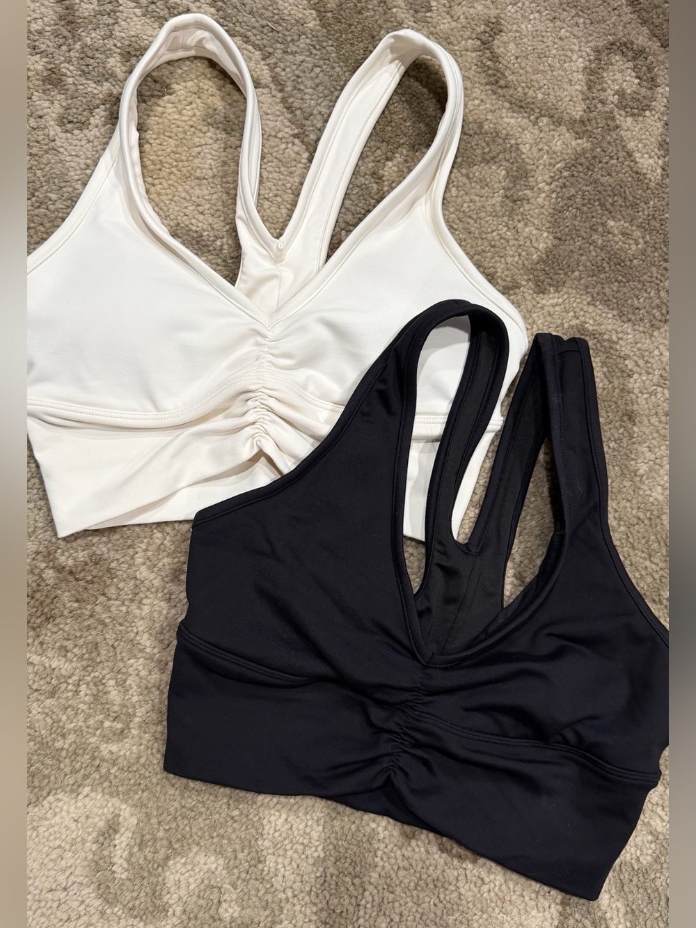 Alo Yoga | BUNDLE! Wild Thing Bra In Black & Ivory - XS